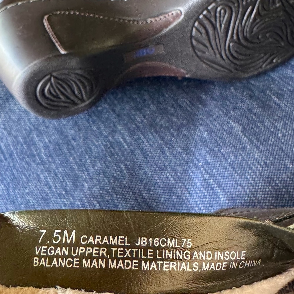 7.5 women’s heeled boot